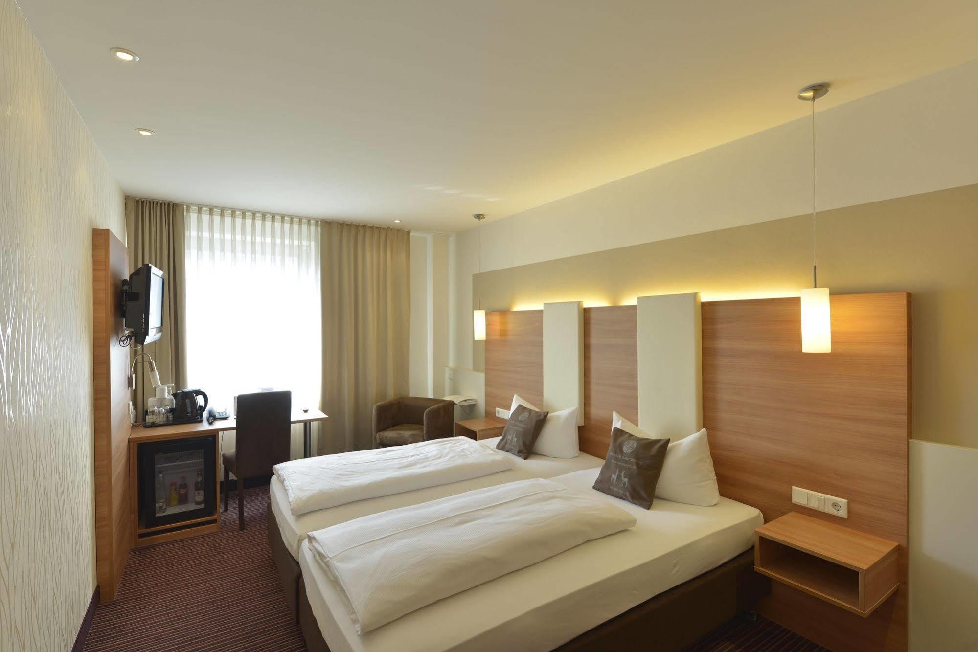 Cristal Hotel München